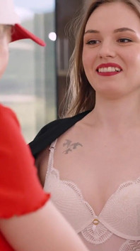 Özel - Silvia Wise Vanessa Hillz ile anal üçlü seks yapıyor