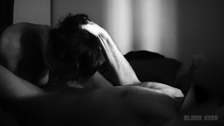 MarkusCross: Spune-i că este frumoasă și apoi fute-i fața