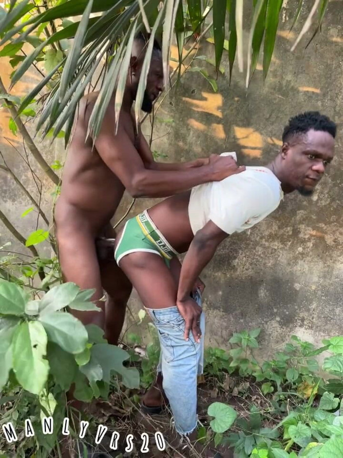 Blackkish20: Dude Obsessed with Mah Coochie, Had to Call Back for...