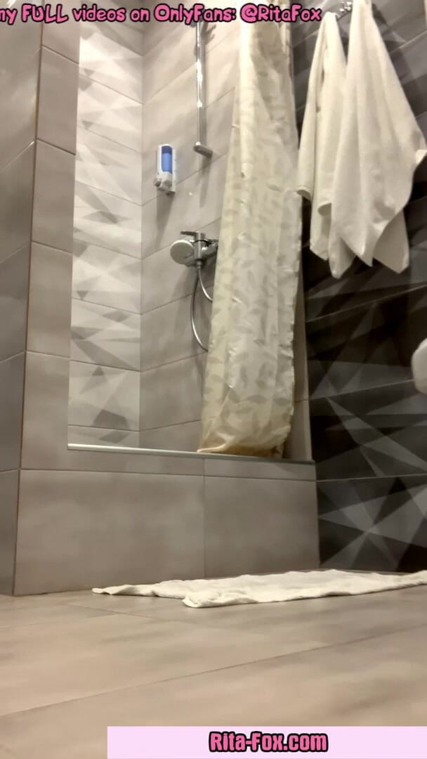 SugarNadya: Want to see how I wash my sweet and juicy...