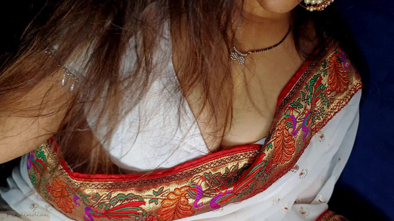 Pikaindian: Hot Sexy Desi Housewife Saree Blause Big Natural Boobs Seduce,...