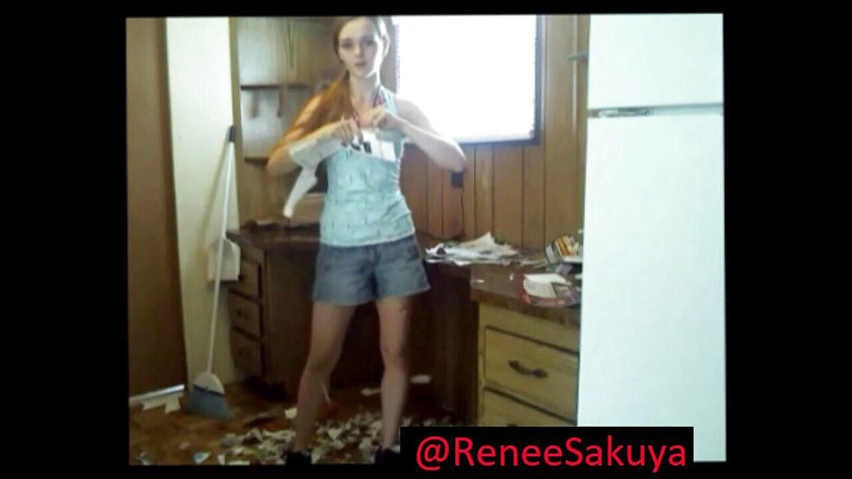 Renee Sakuya: 哀れな敗者のためにメールを引き裂く