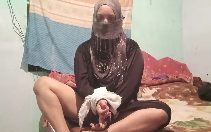 Gulaab: 戴着穆斯林头巾的女孩想要被未割包皮的印度鸡巴干