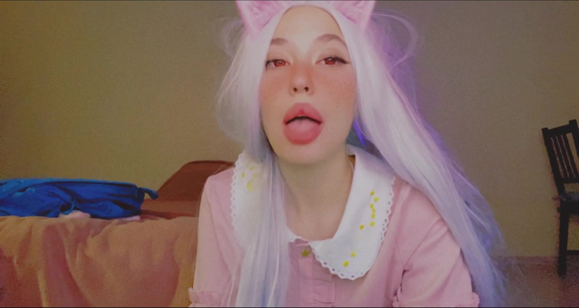 Bambietta Valentain: Hot anime girl sucking her beautiful fingers