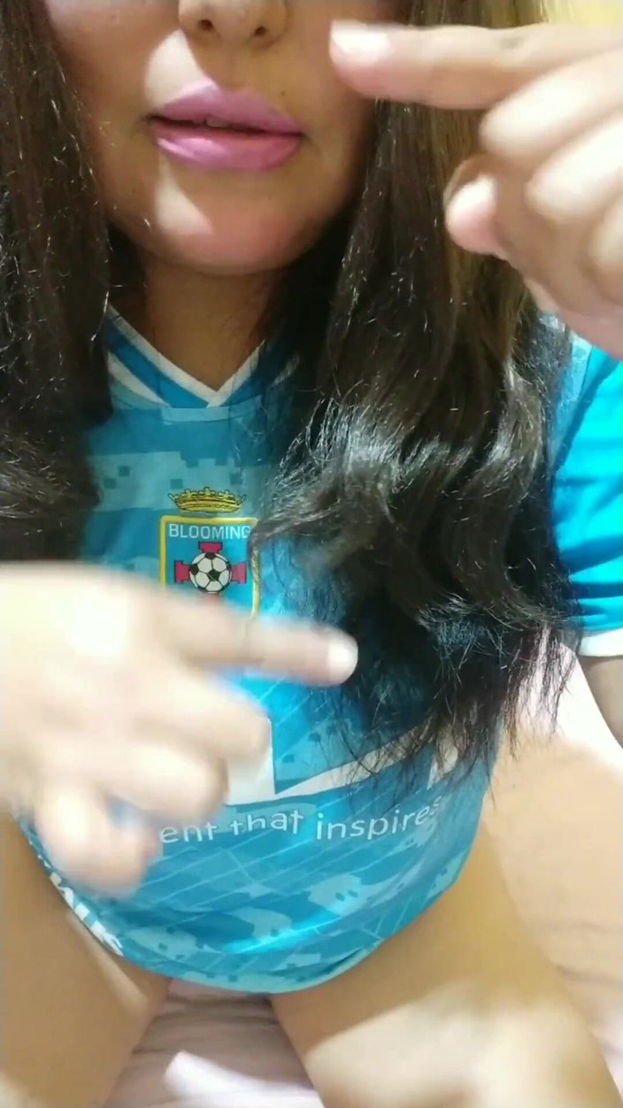 Carla Villalobos: Зізнаючись, що я зробив у громадській ванній кімнаті зі своїм другом