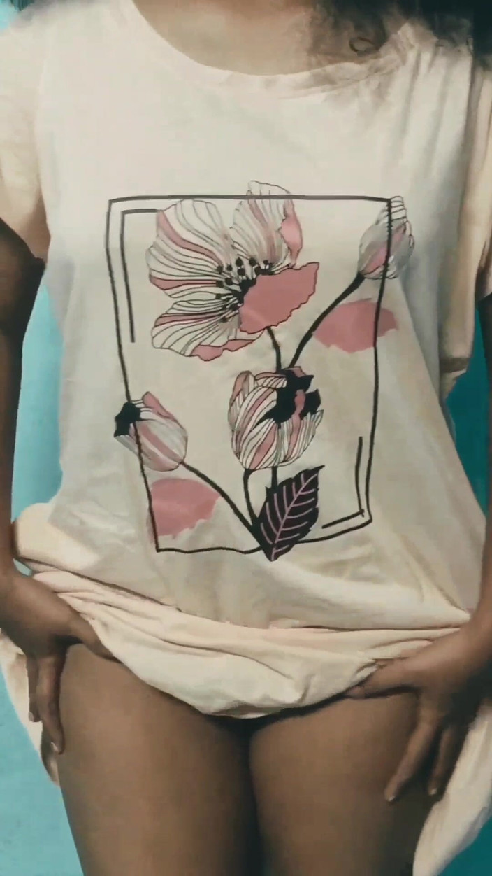 Hiyan: Desi ragazza fa sesso con il suo fratellastro quando nessuno è...