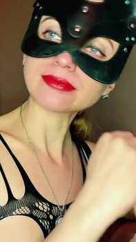 Oksi's Red Lips and Extreme Throat Fuck