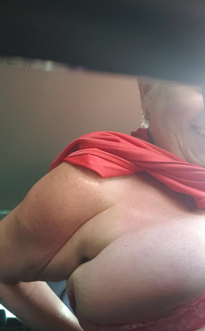 Uk Joolz: Sẽ phải thay đổi trong xe hơi