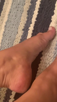 Feet toes and a tan!