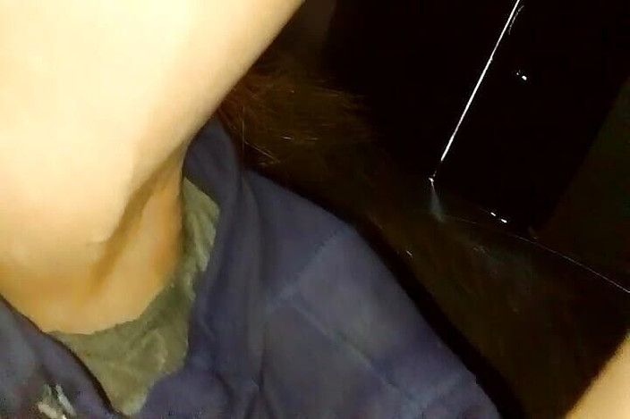 Gangbang straight: Nemravná indická Sapna Bhabhi nahá pocta