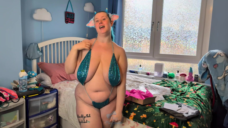 Alice_Mayflower_Scottish: Genie pole wear slingkini &amp; Candyzombies koeienoren uitpakken en passen - solo...