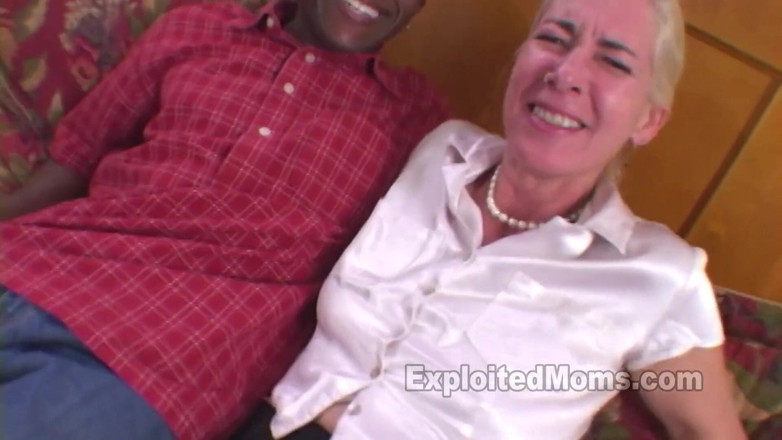 Xes Network: Hot tasty tight body pretty mature milf sexy perky tits...