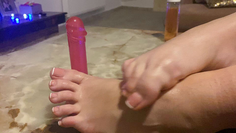 SassyTiff: Dầu tôn sùng chân