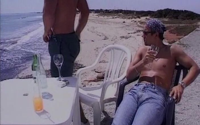 Best Amateur Sex: Je persuade une femme sur la plage de me sucer...