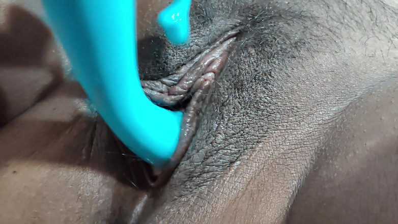 Robin Shami: Fiul vitreg a prins-o pe mama vitregă făcând masturbare și profită și înregistrează...