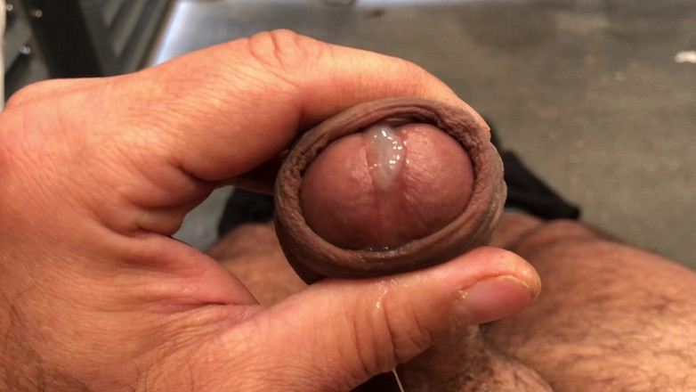 Sessolino69: L’éjaculation la plus crémeuse de tous les temps !!