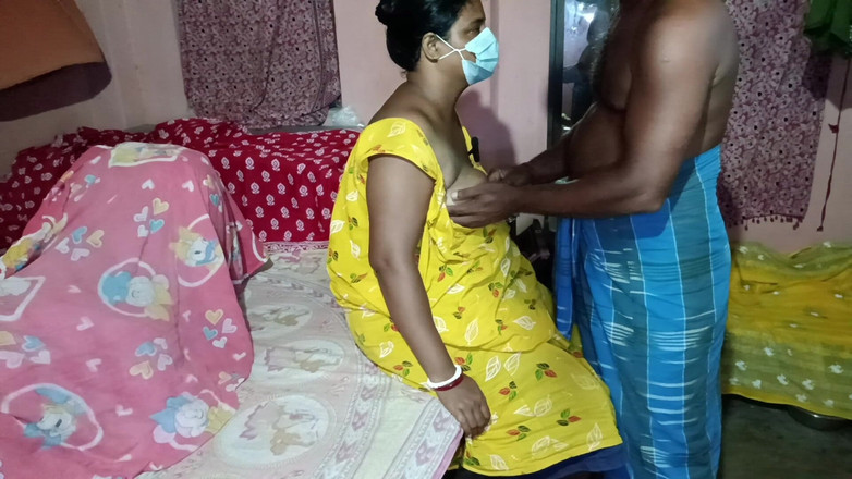 Pakhi0705: Nextdoor arkadaş evli kadın odada yalnız