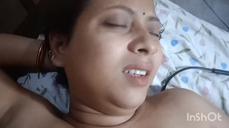 Desisupar93: Bhabi Aj Sadhi Bari Theke Asar Por Chudedilam Khub Calda...