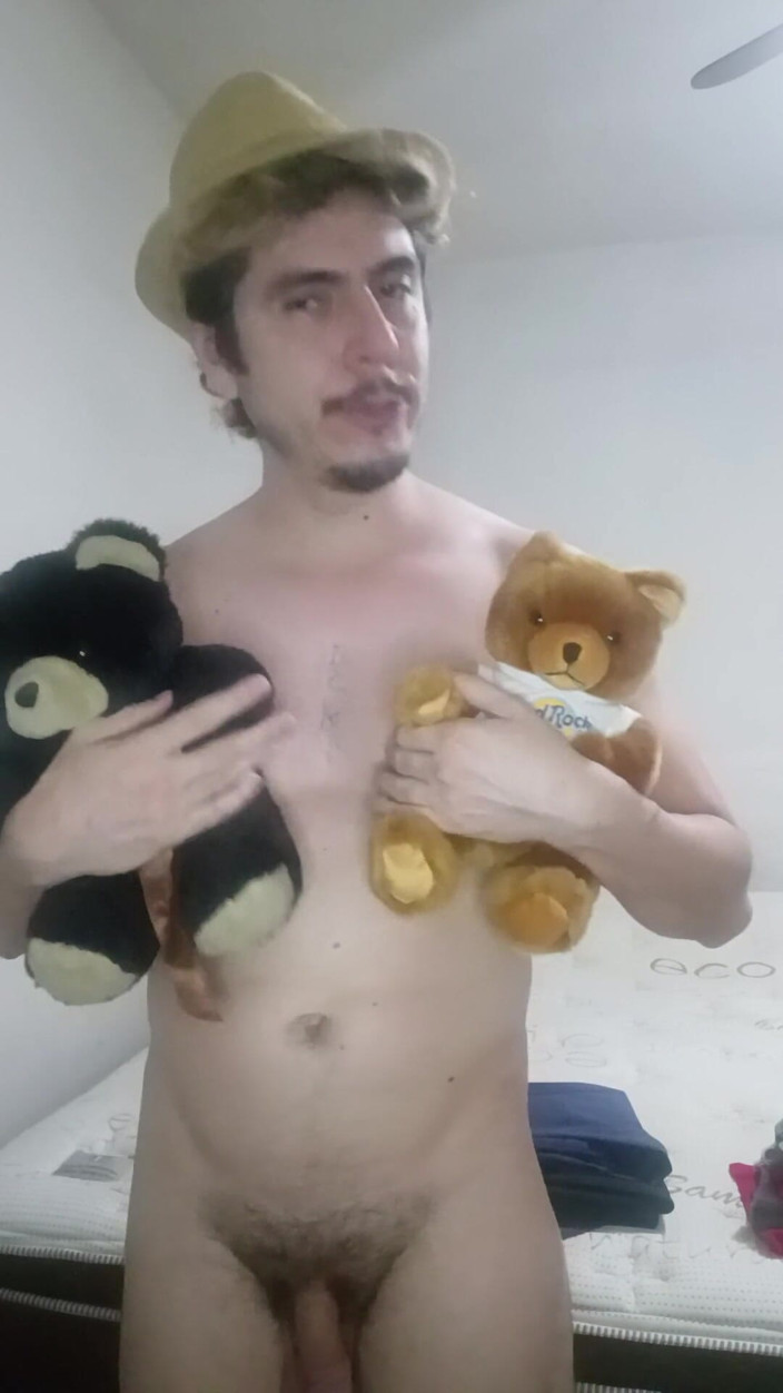 Tabasco Jake: Handsome Guy Folding Laundry Naked