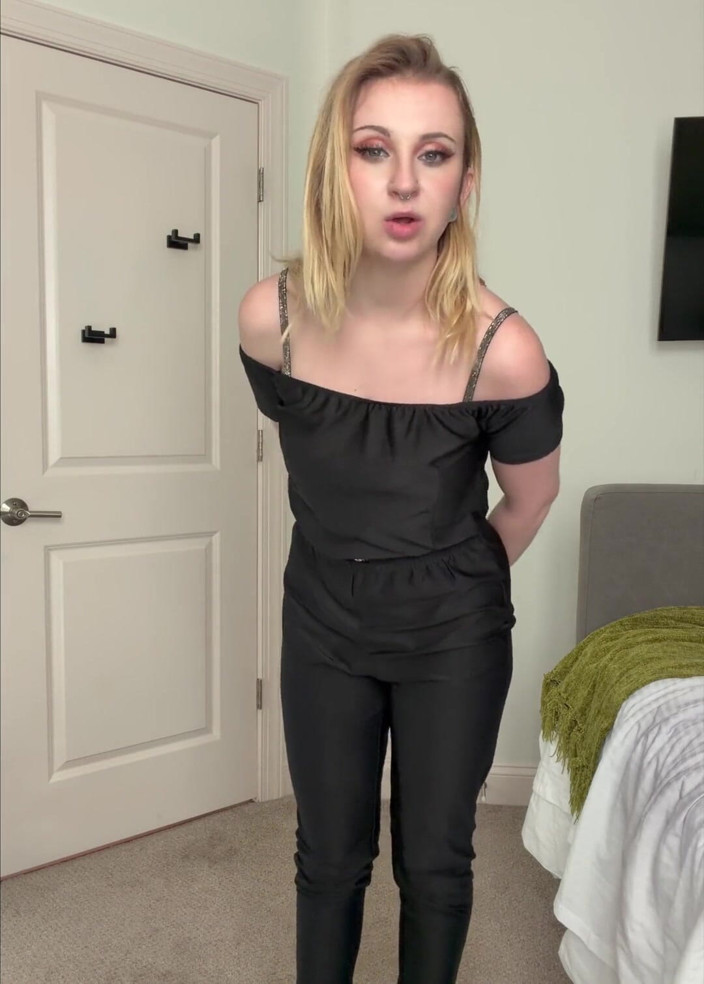 Kink in Time: Ayla Vixen's Sultry '50s Femdom Fantasy 4K POV Submission Awaits!