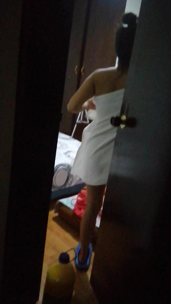 DiablaLatinaTour: 和穿着毛巾的邻居见面