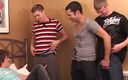 SEXUAL SIN GAY: Hambre de semen - escena 1 - twink sucio toma tres pollas y...