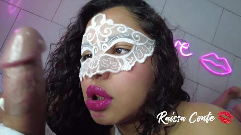 Raissa Conte: Raissa's Lace Gloves Handjob Fetish