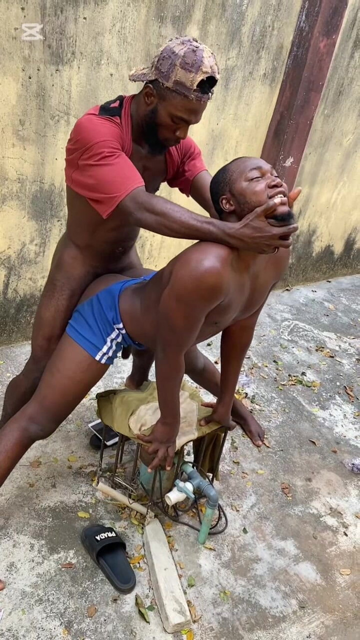 BlackDanie_production: Foraj în curtea din spate 3