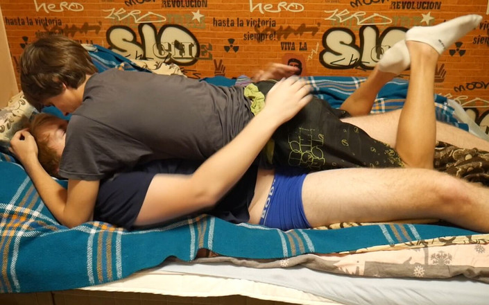 Ethan Alex: Cinta tulen antara dua, teman lelaki muda