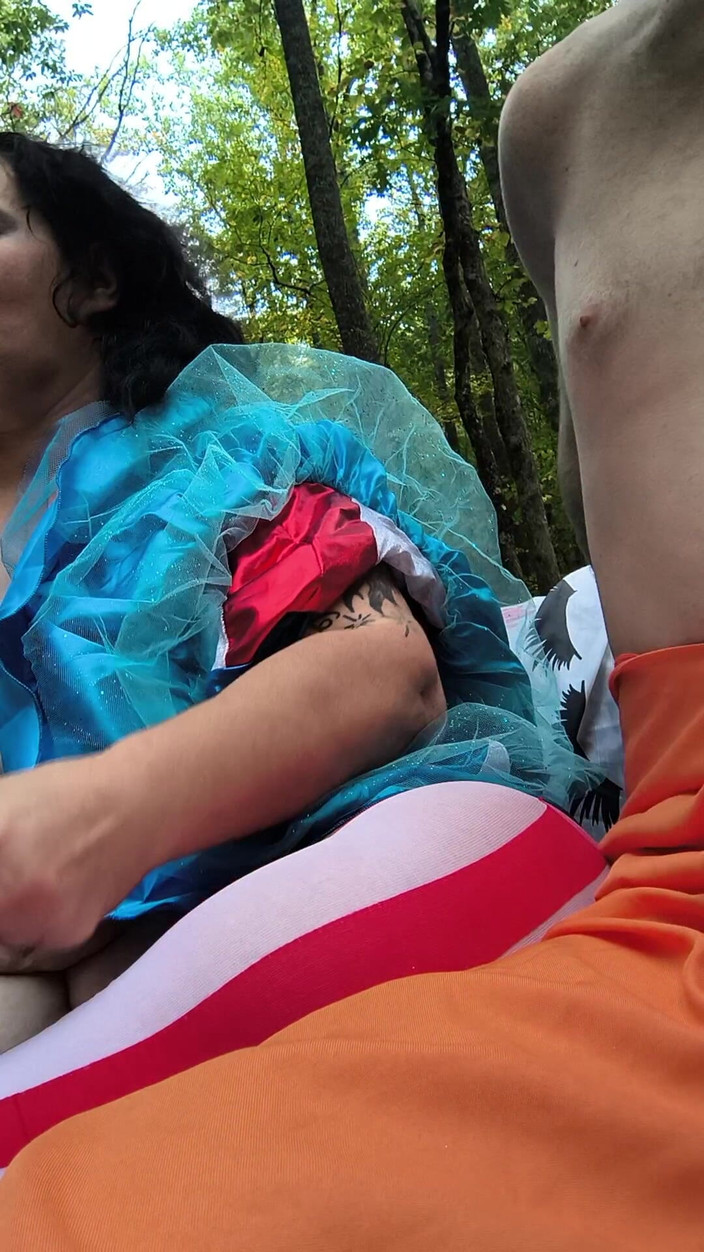 HerculesnVENUS: Freche schauspielerin, outdoor-szene entkommt beim versuch, in die muschi zu...