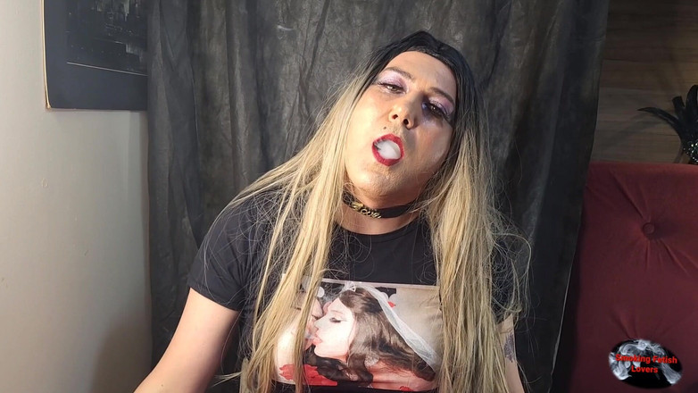 HollyCox: Smoking Sensation