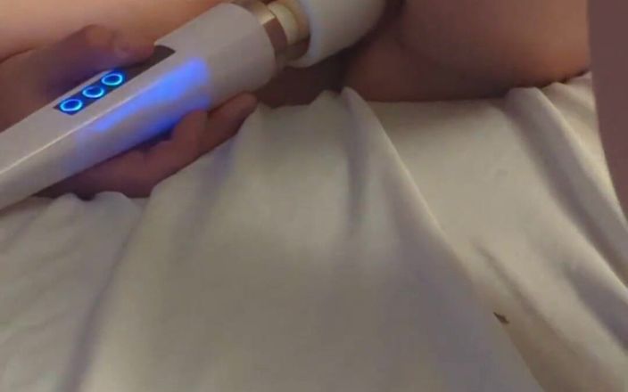 Richelle Rose: 4K Solo zblízka masturbuje s hůlkou a několikrát se udělá -...