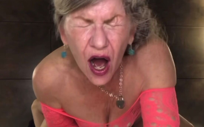 MaXXXimumMilf: 69 Cocksucker Vs. Pussy Eater! Maxxximummilf