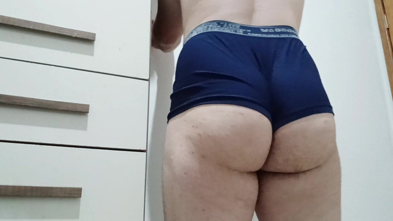 Mayaa Santos: Look Like My Ass Shaking Loves