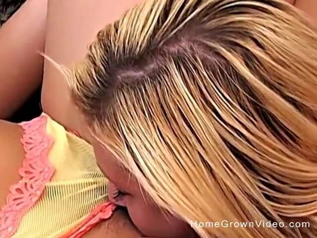 Homegrown GFs: Hunni dan Cali Grind ke orgasme