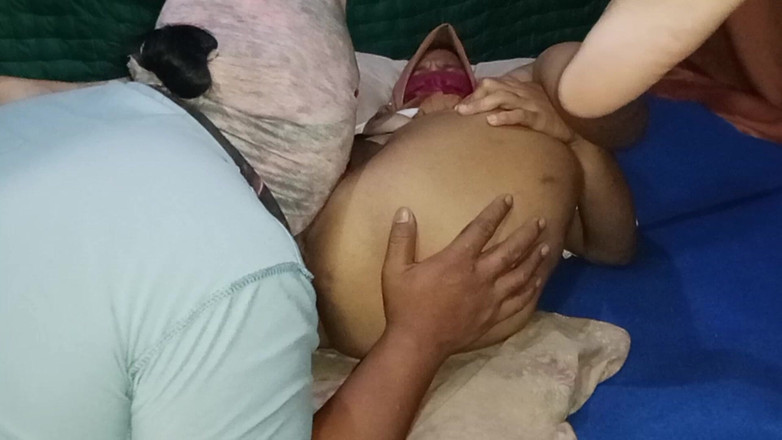 Babang endut: Indonesia âm hộ của mẹ kế của tôi yêu cầu liếm...