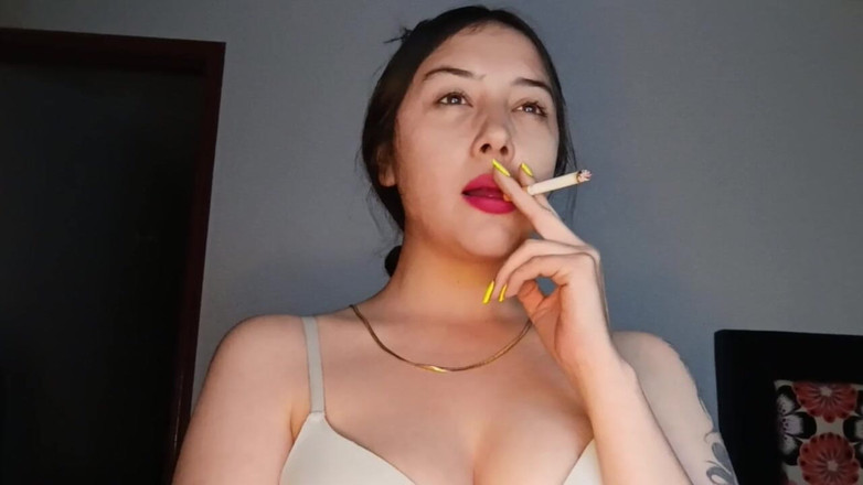 Golden domme: Sensuell rökning - Full HD 1080p mp4