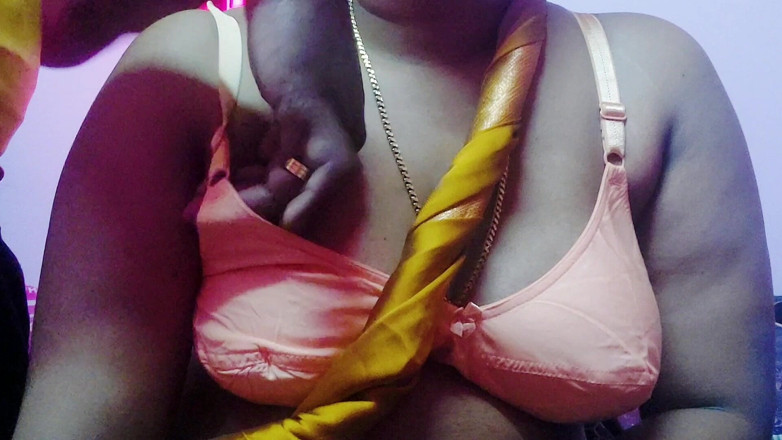 Desi Mohini: Amantes indios comienzan completo video de sexo hindi duro