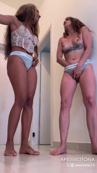 Wetting Scissoring Teen Lesbians