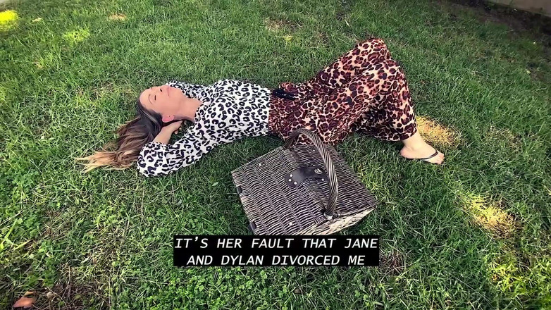 Girlsway: Girlsway - Puma Queen: Parodia Króla Tygrysów - Odcinek 1 - Wzrost sławy