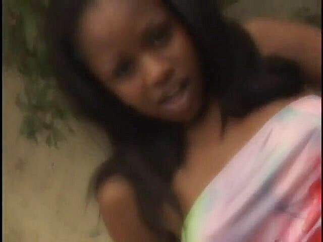 Best Butts: Ebenholz-schlampe mit behaarter muschi reitet schwanz