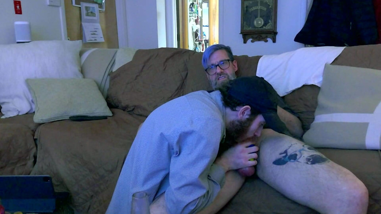 ActivateFun: Elle Se Fait Baiser Par Derrière Par Son Mari