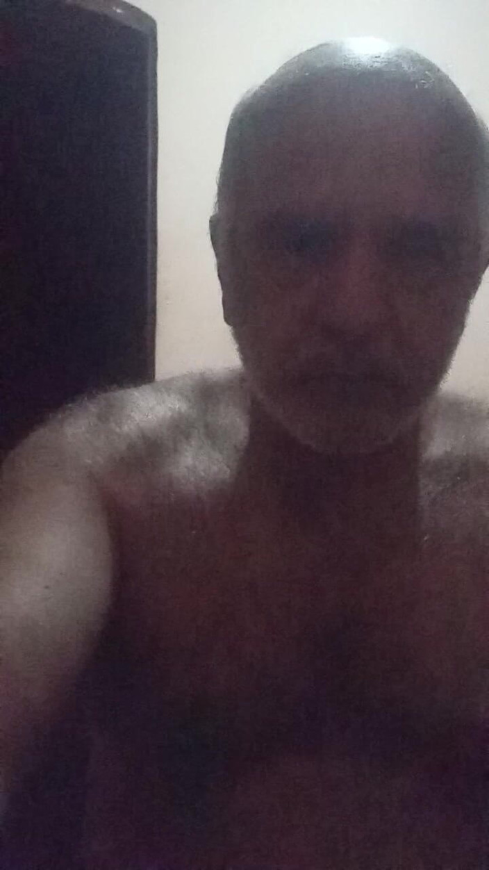 Paizao: Deslumbrante olhos verdes maduros com forte natural azul peluda