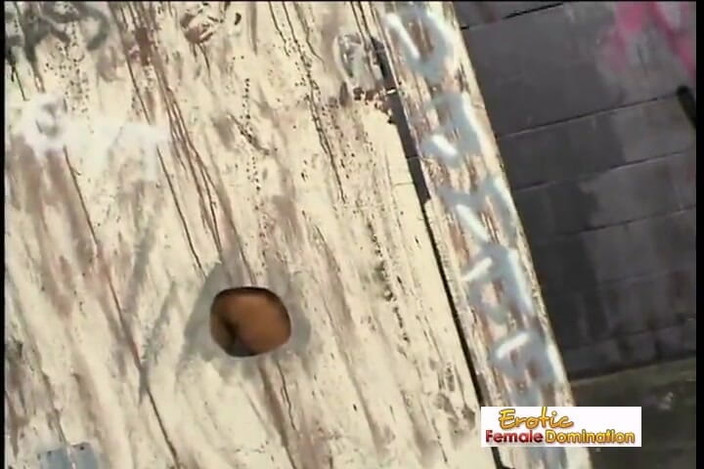 Erotic Female Domination: Exkluzivní video v zákulisí s Ice La Fox