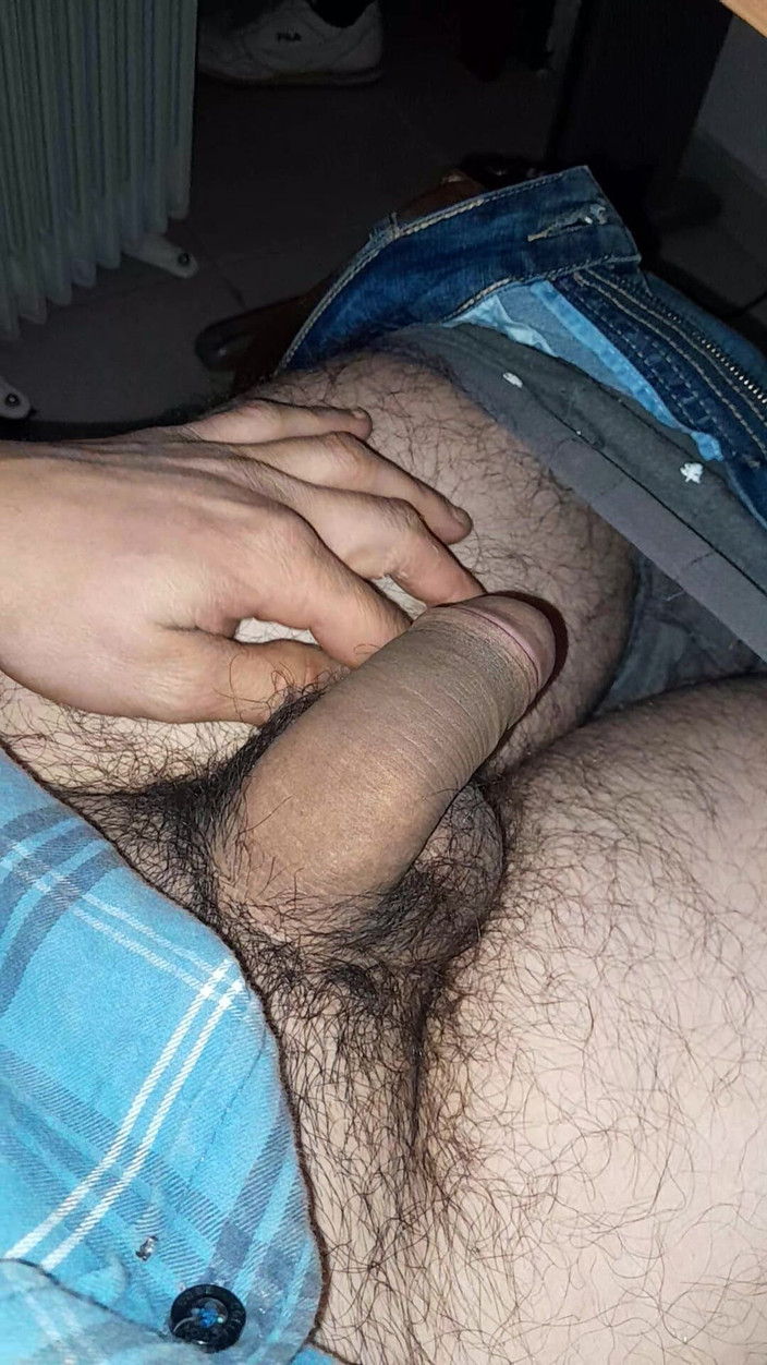 A large Portuguese dick: Consigue mi polla dura