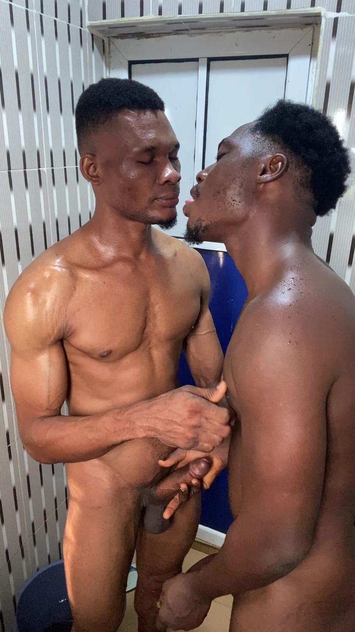 Dverse: Gicing My Homies a Drip