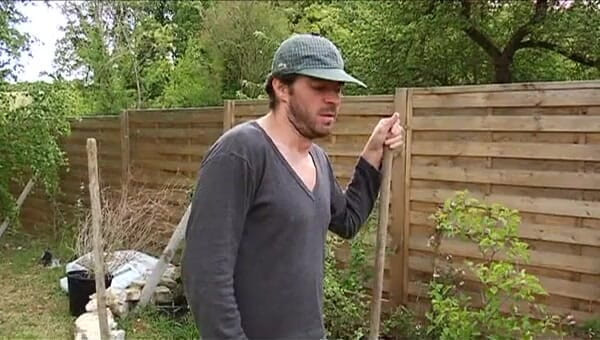 European Classics: Gardener gets her horny enough to start masturbating