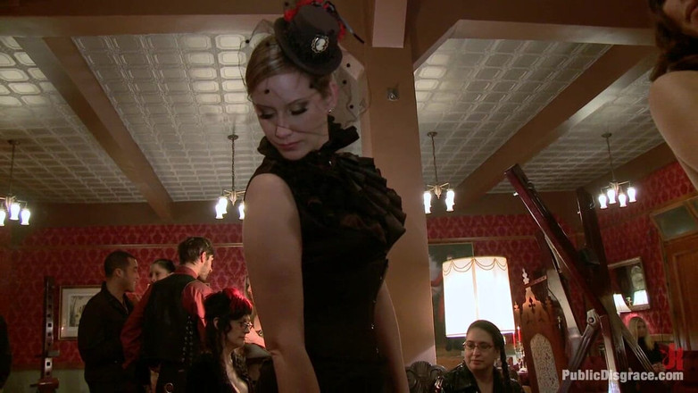 Public Disgrace by Kink: Pesta ulang tahun putri donna: bagian 1