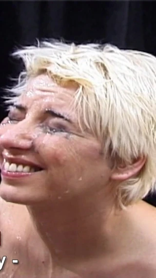 Club Express: Golden Shower for Mandy