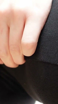 Pokazuję ci moje cameltoe w leginsach
